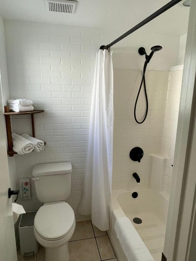 The Aztec & Creative Space Motel Seligman